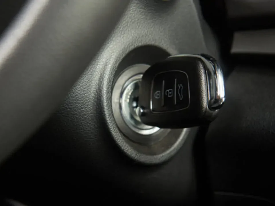 أسباب تلف كونتاكت السيارة