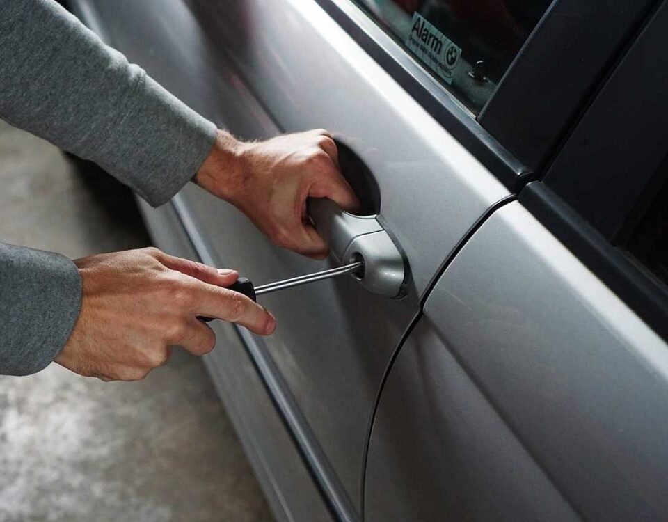 صيانة اقفال السيارات