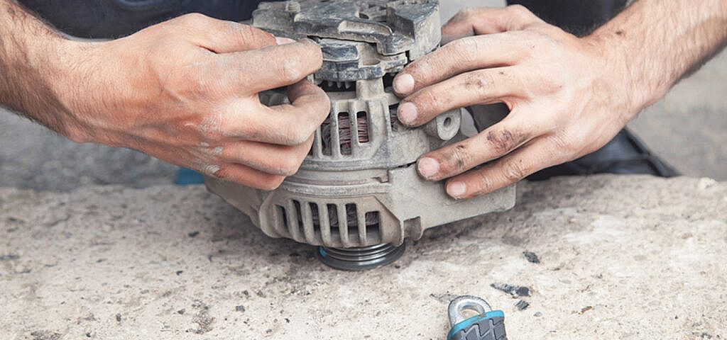 صيانة دينمو السيارة